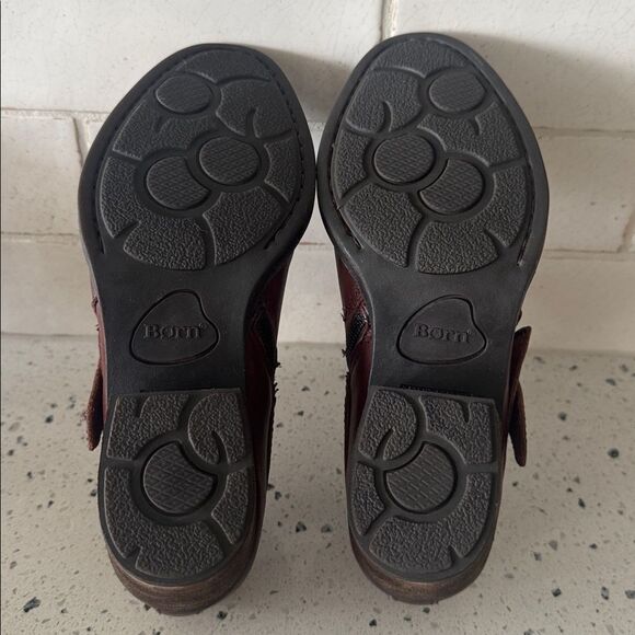 Born Rich Brown Leather Ankle Booties Boots Side Zipper Block Heel Size 7M EUC - Picture 8 of 13